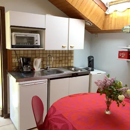 De 2 Chambres Avec Terrasse Et Wifi A A 6 Km Des Pistes Apartment
