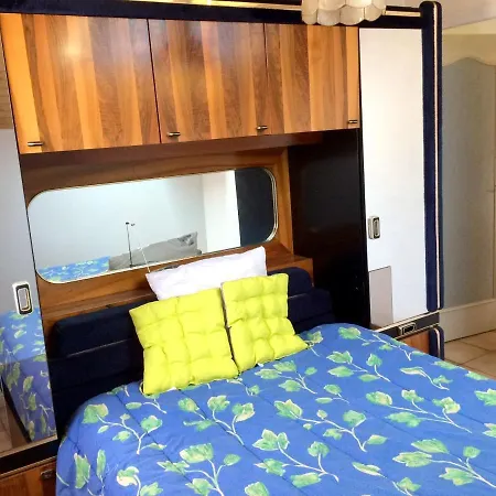 De 2 Chambres Avec Terrasse Et Wifi A A 6 Km Des Pistes Apartment