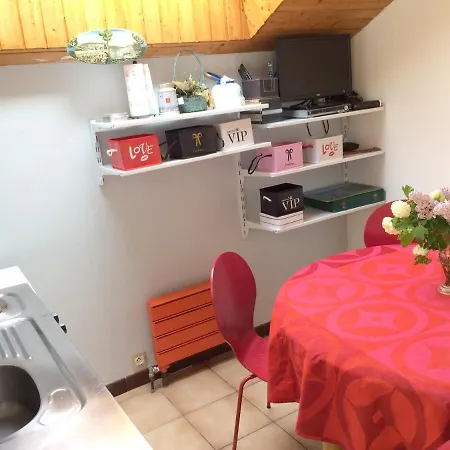 De 2 Chambres Avec Terrasse Et Wifi A A 6 Km Des Pistes *